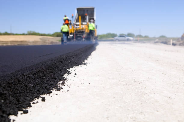 Best Concrete Driveway Paving in Westmorland, CA